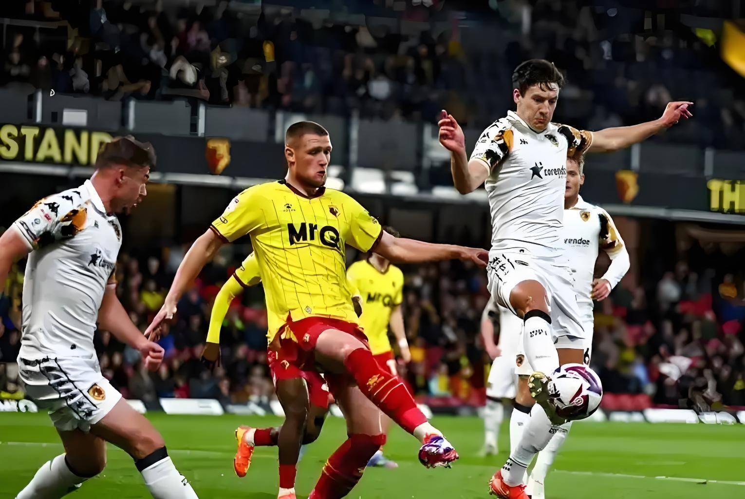 关于沃特福德客场负于利物浦，遭遇三连败的信息