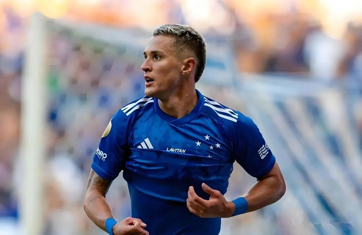 上海上港力克大连一方，取得三分的简单介绍