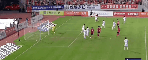  JackeyLove在老鹰比赛中势不可挡，精彩发挥引发热议！